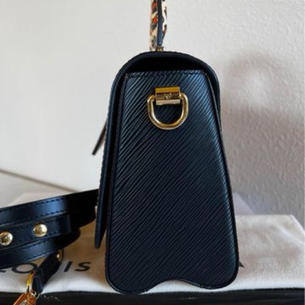 Louis Vuitton TWIST MM - Picture 4 of 7